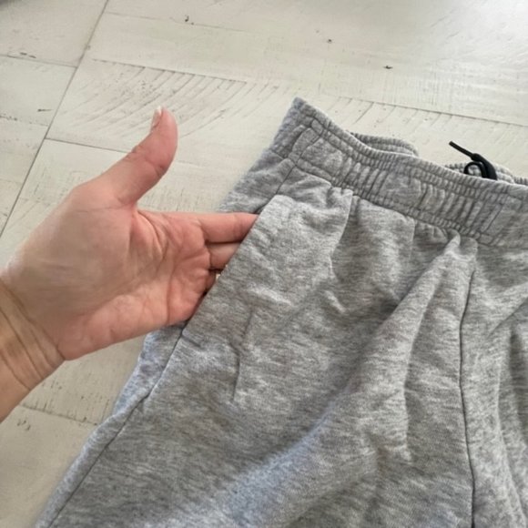 Adidas Gray Youth Shorts Size Medium (11/12) - Picture 5 of 5